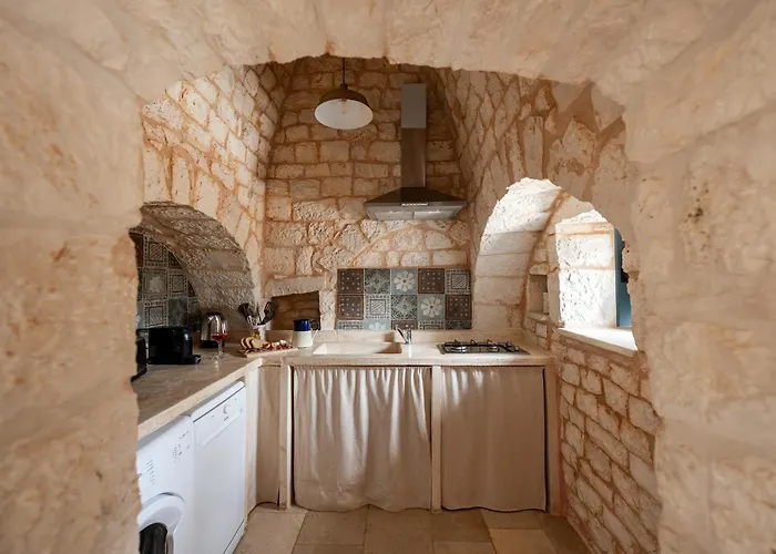 Trullo Elisa Монополи